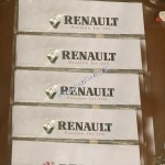 یک جفت پارکابی شیشه ای جدید برچسبی رنو