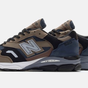 کفش دستدوز  نیوبالانس مدل ۹۹۰ | NewBalance 990 V5