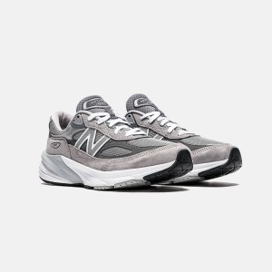 کفش دستدوز  نیوبالانس مدل ۹۹۰ | NewBalance 990 V5