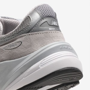 کفش دستدوز  نیوبالانس مدل ۹۹۰ | NewBalance 990 V5