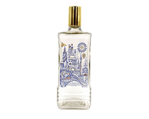 بطری آب دلفان در پیچی دنزی پلاست