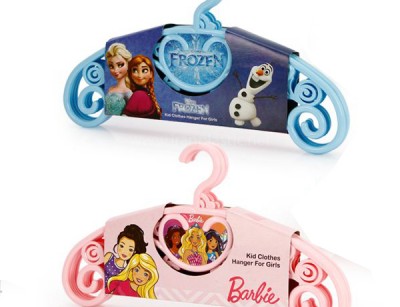 چوب لباسی کودک گرافیک بازن پلاستیک