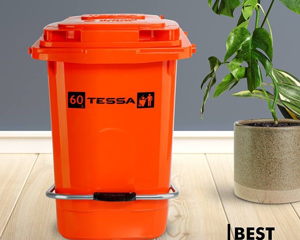 سطل زباله پدال فلزی 60 لیتری پلی اتیلن تسا پلاستیک 704