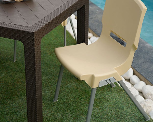 میز حصیری پایه پلاستیکی هایکا هوم کت