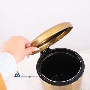 سطل استیل پدال دار 5 لیتری طلایی سرکوله.jpg