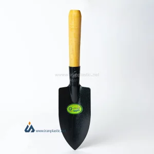 بیلچه باغبانی با دستـه چوبی گلچین صنعت 111.webp