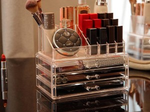 استند لوازم آرایشی و بهداشتی سه کشو