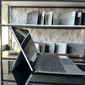لپ تاپ I5(7u)/8/256/INTEL)Microsoft Surface Pro5)