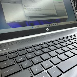 لپ تاپ استوک HP 17BY(I5(10U)/16/256/INTEL)