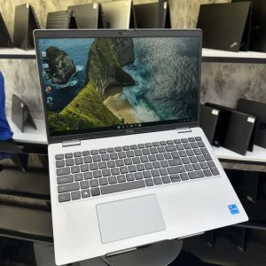 لپ تاپ  DELL LATITUDE 5530(I5(12)U/8/256/INTEL)