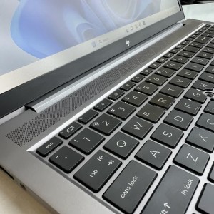 لپ تاپ استوکHP ZBOOK FIREFLAY 15 G7 /I7 (10U)/8/256/INTEL