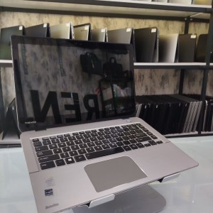 لپ تاپ استوک TOSHIBA SATELITE E45T-B (CI5/5U/8/500/INTEL)