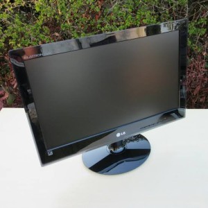 مانیتور استوک LG Flatron E1940S | سایز 19 اینچ | LED | کارکرده