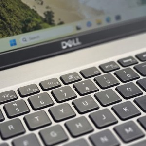 لپ تاپ استوک Dell Latitude 5520 | Core i5-1135G7 | RAM 8GB | SSD 256GB | 15.6 Inch FHD | Intel Iris Xe