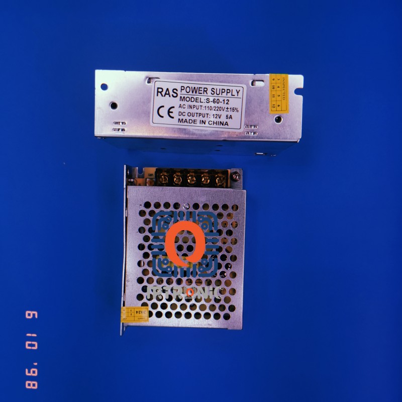 اداپتور صنعتی 12 ولت 5 امپر