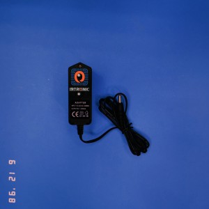 اداپتور 5 ولت 2000 میلی امپر