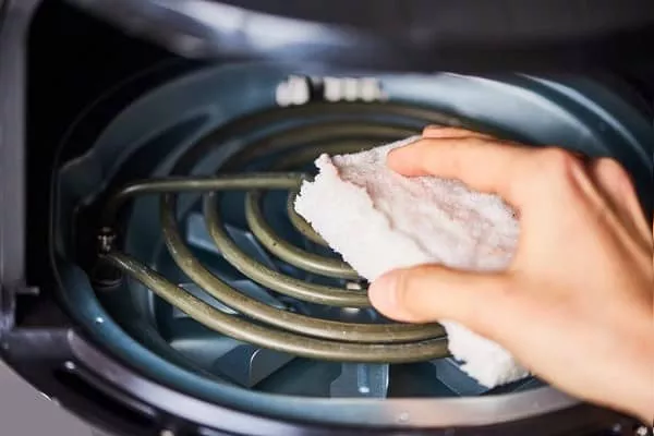 سرخ کن بدون روغن رو چطوری تمیز کنیم؟!