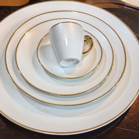 چینی لورین قالب دیپلمات طرح آفرین طلایی