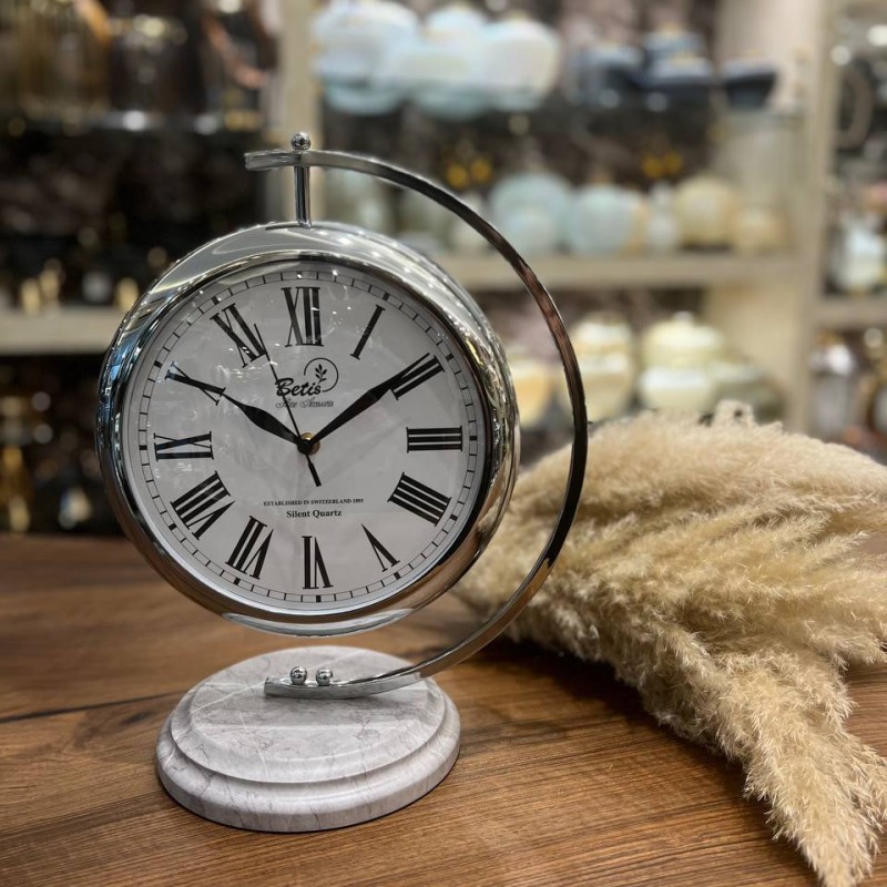 سا عت رومیزی بتيس