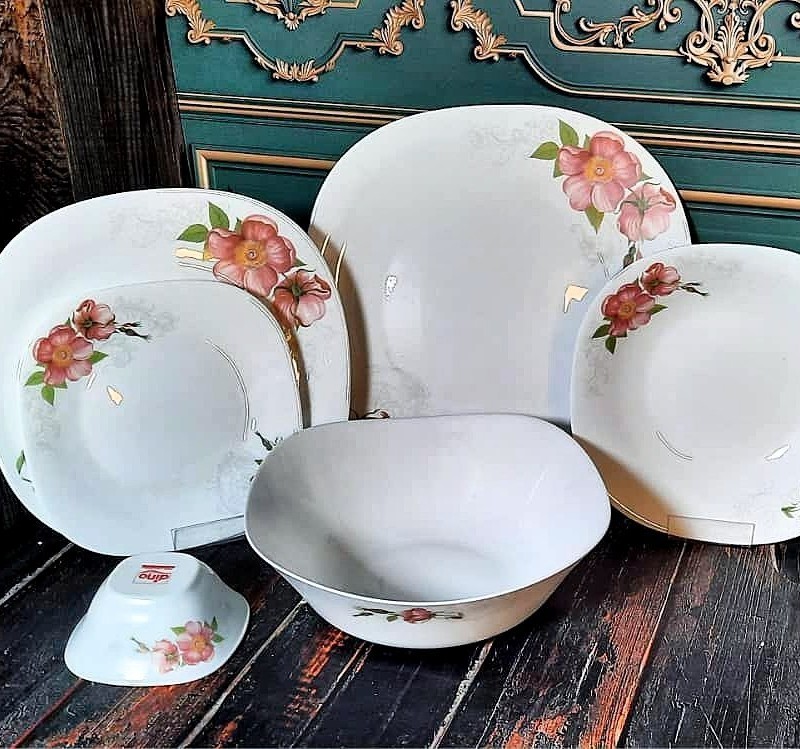 سرویس ۲۶ پارچه ۶نفره غداخوری  طرح هوزان صورتی