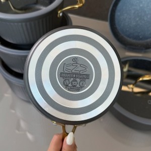 سرویس قابلمه آلما ۱۴پارچه با درب سيليكونى دستگیره نقره ای