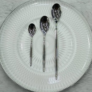 سرویس قاشق چنگال یونیک  24 نفره 120 پارچه مدل سوزنی