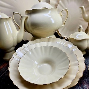 چینی ۱۸ نفره بن چاینا الیزابت