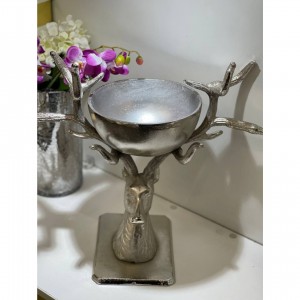 میوه خوری گوزن