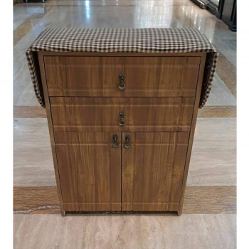 میز اتو و چرخ خیاطی