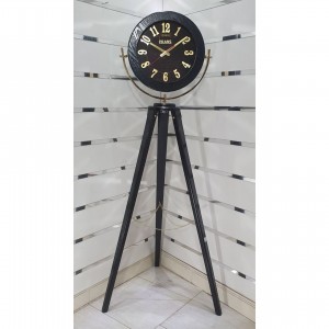 ساعت کنارسالنی