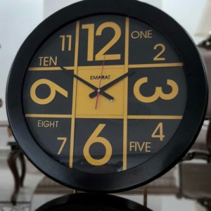 ساعت دیواری چوبی