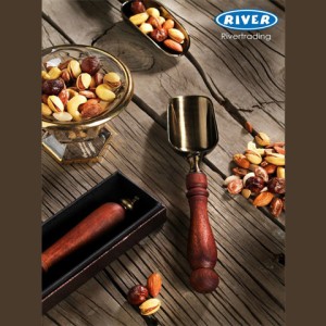 قاشق آجیل دسته چوبی