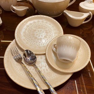 چینی توس برند الیزابت قالب تورینو طرح بیتوریا