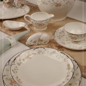 سرویس چینی 18 نفره bvk