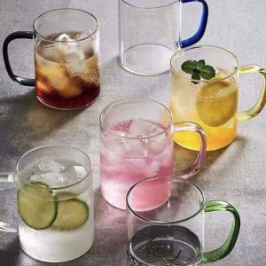 لیوان پیرکس دسته رنگی