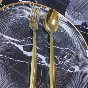 قاشق و چنگال یونیک طلایی