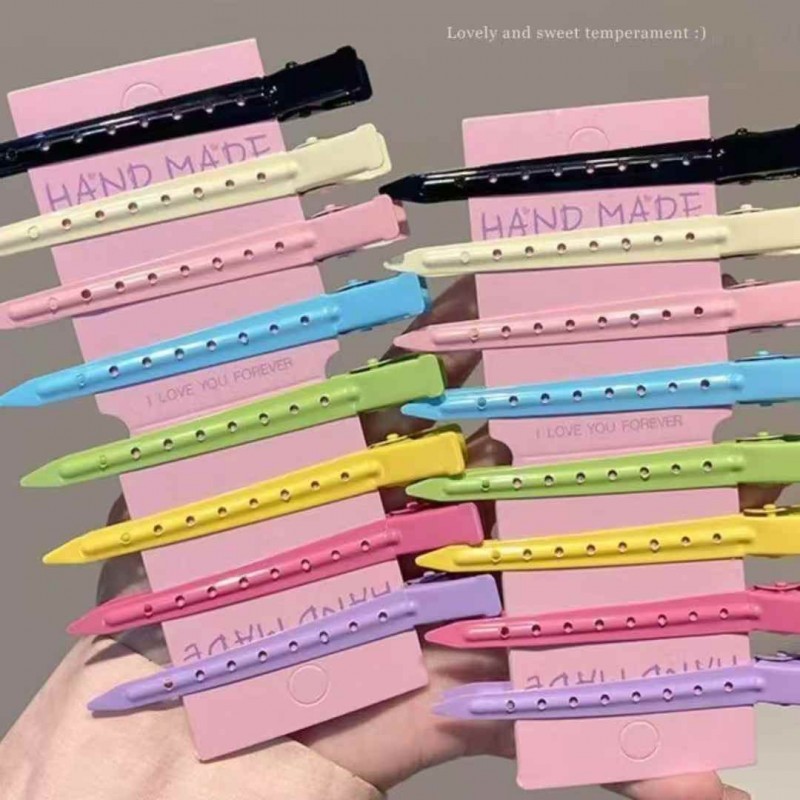 گیره فلزی رنگی