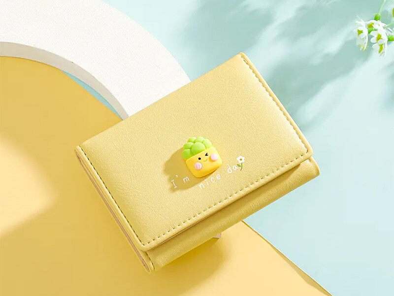 کیف پول  دخترانه فانتزی تاشو با طراحی برجسته TAOMICMIC Y8902 three-fold women money clip short wallet