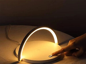 بهترین چراغ، استند و شارژر وایرلس ۱۵ وات چند کاره ایکس او XO WX030 15W Wireless Charger ,Night Light ,Phone Holder