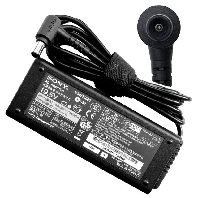 شارژر لپ تاپ سونی 19.5 ولت 4.7 آمپر مدل VGP-AC19V36