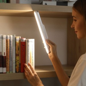 چراغ مطالعه شارژی مگنتی بیسوس Baseus Magnetic Stepless Dimming Charging Desk Lamp Pro DGXC-02