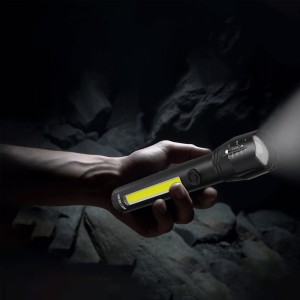 چراغ قوه پلیسی چندکاره گرین مدل Green Lion 2 in1 Adjustable Torch