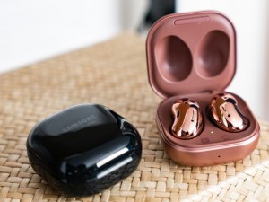 هدفون بی سیم سامسونگ مدل Galaxy Buds Live