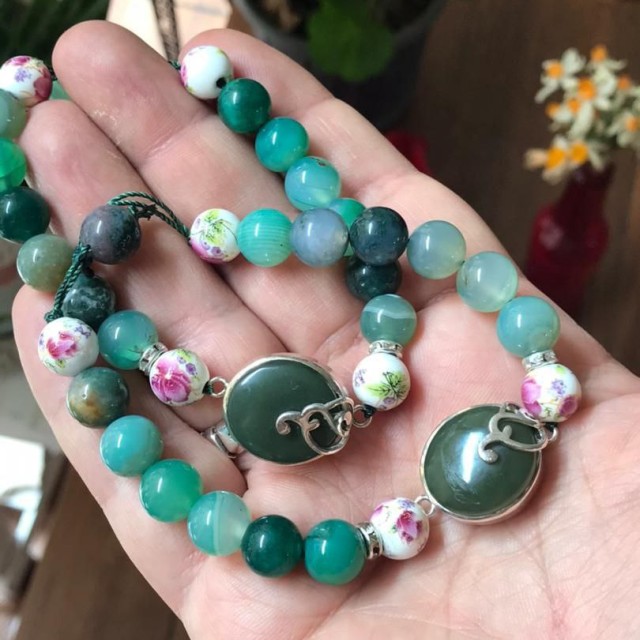 دستبندشیک فانتزی مدل وحیدانه یشم معدنی اصل