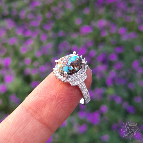 انگشتر زنانه با سنگ فیروزه نیشابور رکاب نقره