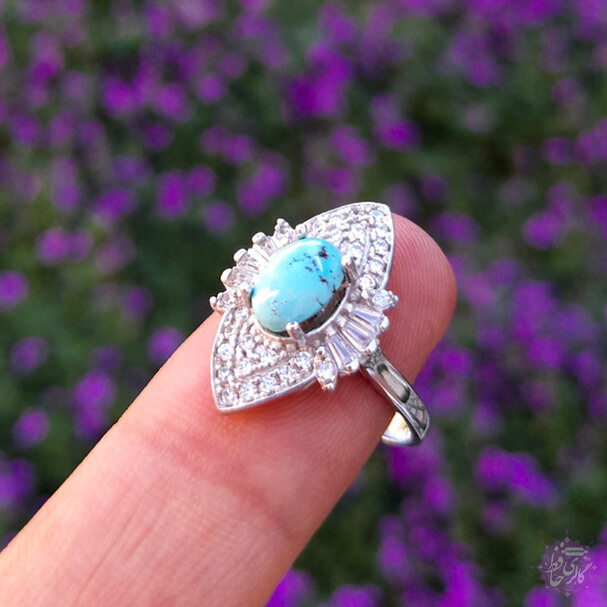 انگشتر زنانه با سنگ فیروزه نیشابور رکاب نقره