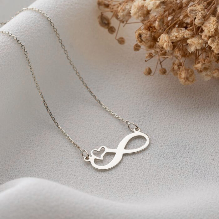 گردنبند نقره طرح قلب و بینهایت
