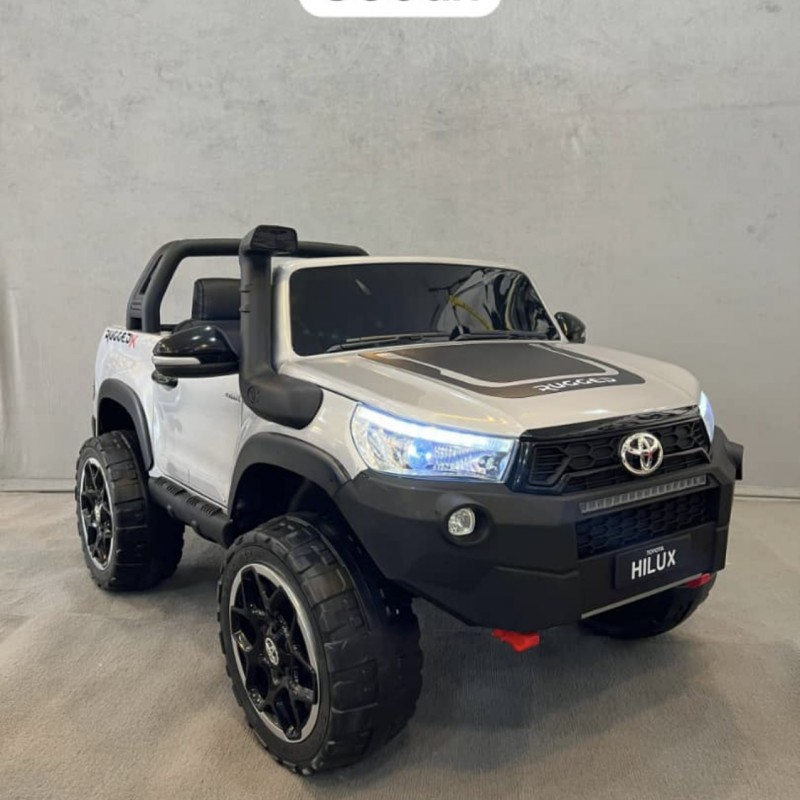 ماشین شارژی تویوتا هایلوکس مدل 850DX