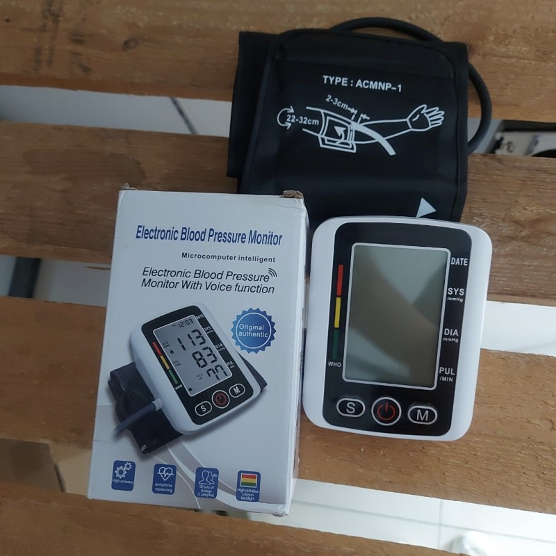 فشارسنج دیجیتال blood pressure monitor