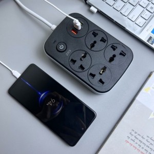 سه راهی برق پاور سوکت یو‌اس بی دار مدل z63